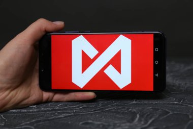 Tula, Rusya-Mayıs 12, 2019: Moskova Exchange telefon ekranında.