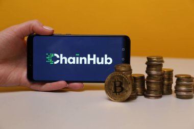 Tula, Rusya - 12 Mayıs 2019: Chainhub telefon ekranında.