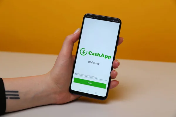 Tula, Oroszország-május 12, 2019: Cashapp a telefon kijelzőn. — Stock Fotó