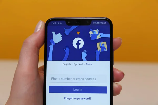 Tula, Russia - May 12 , 2019: Facebook on phone display. — Stock Photo, Image
