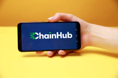 Tula, Rusya 17. 06 2019 Chainhub telefon ekranında.