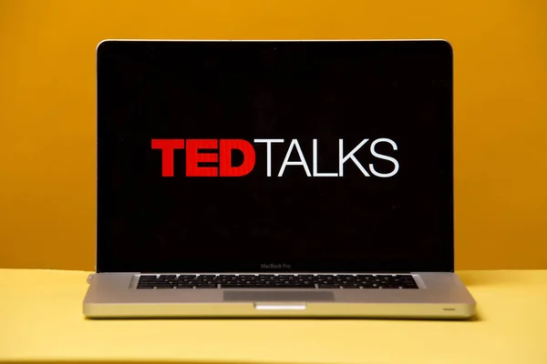 Tula, Rusya 17. 06 2019 Ted Talks dizüstü ekranda.