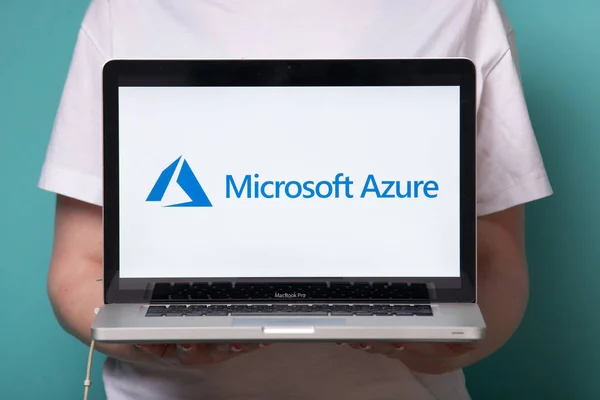 Тула, Россия 17. 06 2019 Microsoft Azure на дисплее ноутбука . — стоковое фото