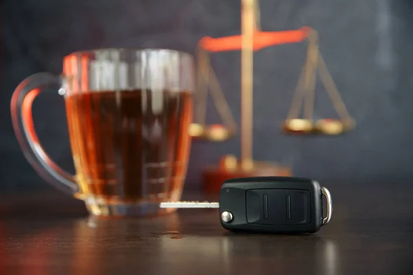 Beber álcool na capacidade de condução — Fotografia de Stock