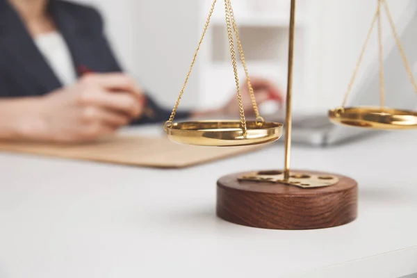 Imagem de libra sobre a mesa isolada . — Fotografia de Stock