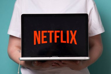 Tula, Rusya 17. 06 2019 Netflix dizüstü ekranda.