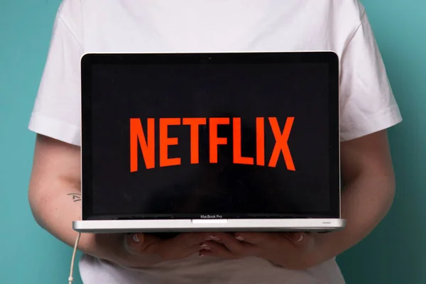 Tula, Rusia 17. 06 2019 Netflix pada tampilan laptop . — Stok Foto