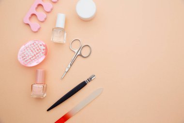 Çivi bakım aksesuarları. Profesyonel çelik manikür aletleri.