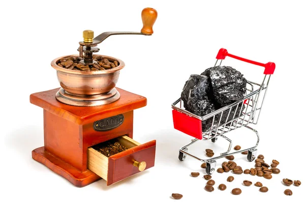 Kaffeemühle aus Holz mit Kaffeebohnen und Trolley mit schwarzer Kohle aus dem Supermarkt auf weißem Hintergrund. — Stockfoto