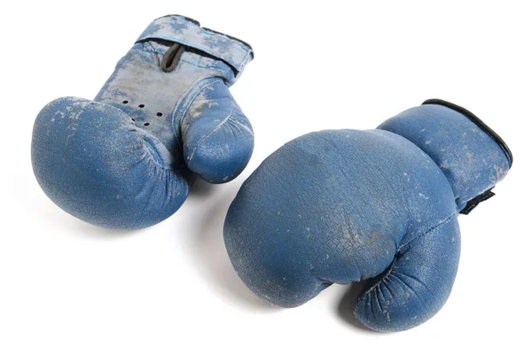 白い背景に古いボクシングの手袋 — ストック写真