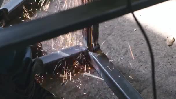 Man Cutting Metal Sparks Fall Metal Cutting Slow Motion — Stock Video