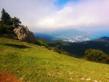 El-Petri dağı, Karadeniz manzarası ve Yalta şehri, Kırım Cumhuriyeti
