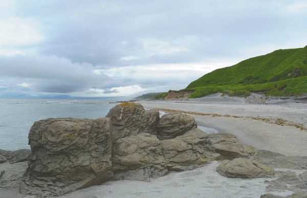 Coasta Insulei Iturup Din Partea Oceanului Insulele Kuril Rusia — Fotografie, imagine de stoc