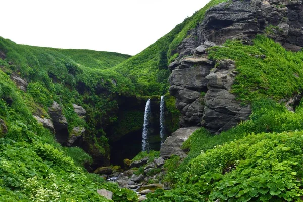 Şelale Maiden Spit, Pasifik Sahili, Iturup Adası, Kuril Adaları, Rusya