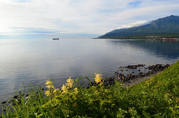 Okhotsk Denizi kıyıları, Kurilsk şehri, Iturup Adası, Kuril Adaları, Rusya