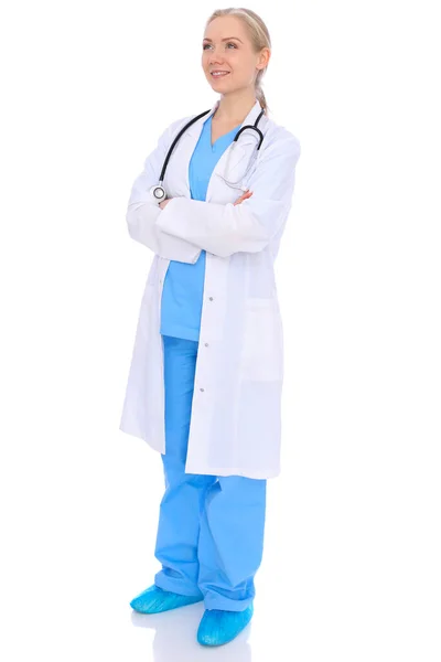 Doktor kadın ya da hemşire beyaz arka planda izole edilmiş. Gülümseyen neşeli tıbbi personel temsilcisi. Tıp konsepti — Stok fotoğraf