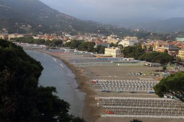 Plajın Sestri Levante panoraması