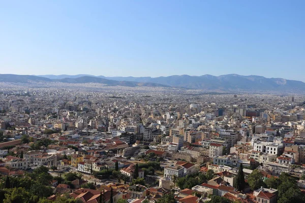 Atina, Yunanistan - 20 Temmuz 2019: Akropolis'ten görülen Yunan başkentinin panoraması