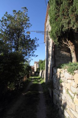 Sarteano, İtalya - 3 Ekim 2016: Val D 'Orcia' daki Castiglioncello konsolosu Trinoro 'nun köyü