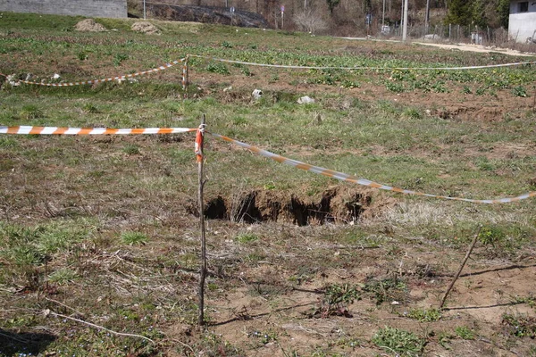 イタリアのテルエル 2009年3月15日 フロジノーネ県のテルエル地方の小さな陥没穴 — ストック写真