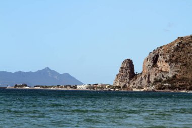 Terracina - 3 Eylül 2017: Deniz manzaralı şehir