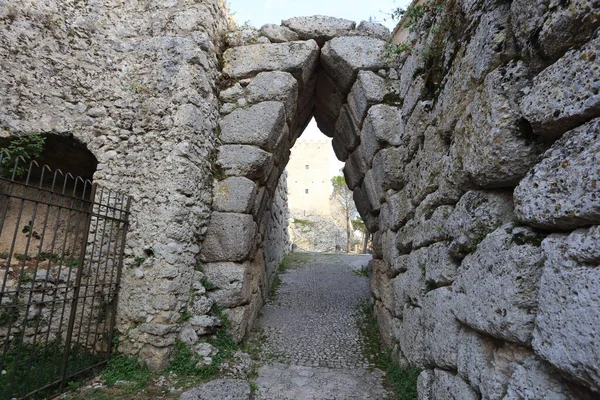 Arpino Italia Septiembre 2020 Arco Redondo Entrada Antigua Ciudad Acrópolis —  Fotos de Stock