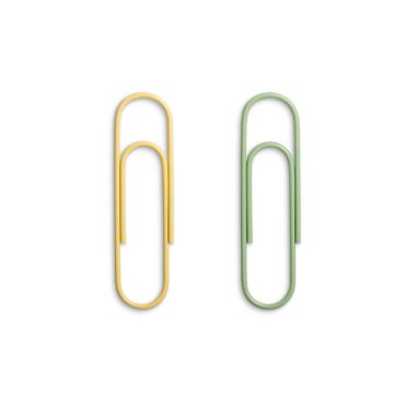 Beyaz arka planda izole edilmiş renkli ataçlar. Yüksek çözünürlük.