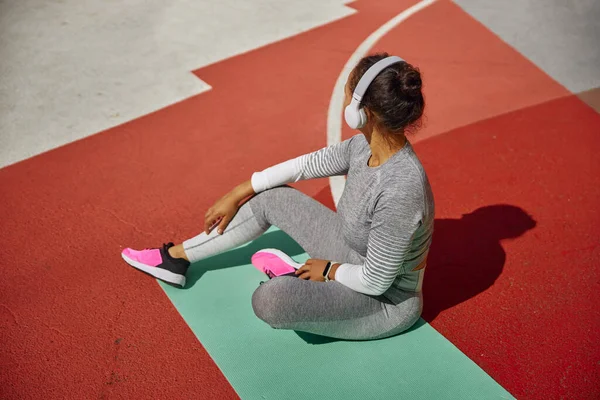 Hermosa Sana Alegre Mujer Sonriente Entrenamiento Una Ciudad Color Urbano —  Fotos de Stock