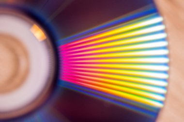 karanlık bir arka plan SD ve dvd diskler. büyük yığın, odak yok olduğunu. doku