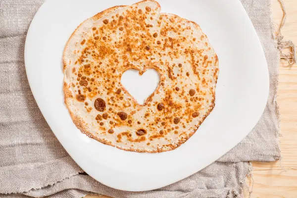 Stack Pannkakor Form Ett Hjärta Begreppet Alla Hjärtans Dag Och — Stockfoto