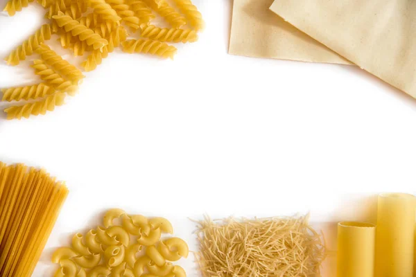 Set de pasta sobre fondo blanco — Foto de Stock