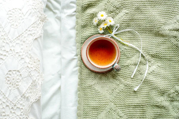 Cup Natural Herbal Tea Mint Lemon Balm Bed Morning Close — Stock Photo, Image