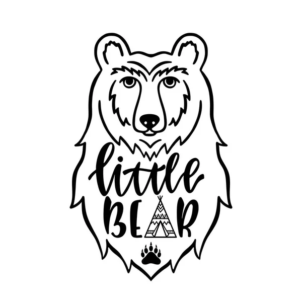 Malý medvěd. Ruky nakreslené typografie fráze s medvědí hlavou, teepee, tlapku. Vektorové ilustrace — Stockový vektor
