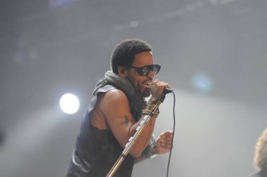 RIO DE JANEIRO, 11 Eylül 2011 - Rio de Janeiro Rock sırasında şarkıcı Lenny Kravitz gösterisi