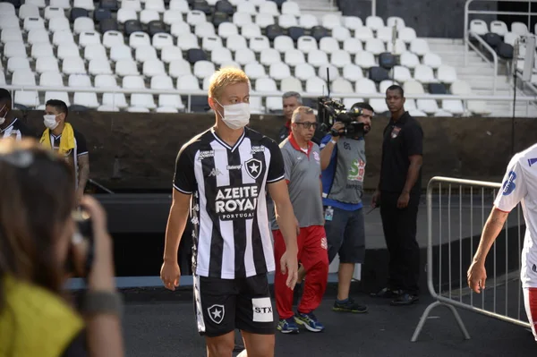 Rio, Brasil - 15 de maro de 2020: Keisuke Honda com mascarador em partida entre Botafogo e Bangu pelo Campeonato Carioca no Estdio Nilton Santos 