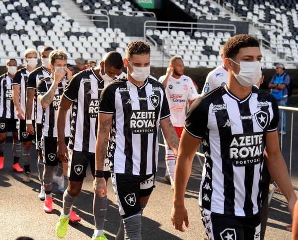 Rio, Brasil - 15 de maro de 2020: Keisuke Honda com mascarador em partida entre Botafogo e Bangu pelo Campeonato Carioca no Estdio Nilton Santos 