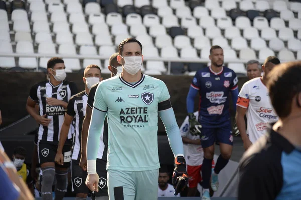 Rio, Brasil - 15 de maro de 2020: Keisuke Honda com mascarador em partida entre Botafogo e Bangu pelo Campeonato Carioca no Estdio Nilton Santos 