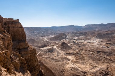 İsrail 'deki Masada kalesinin gerçekçi bir resmi.