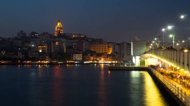 Galata Köprüsü gece görüntüsü