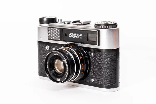 Eski Rus Sovyet 35 mm film mesafe bulucu kamerasının keskin gerçekçi resmi.