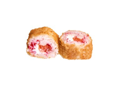 Bir çift suşi böreği beyazda izole edilmiş.