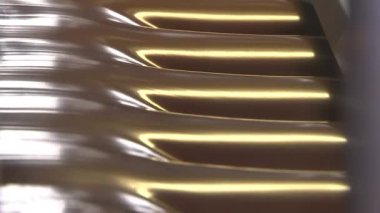 Çikolata Fabrikası, nuga ile çikolata plakalar ile doldurma