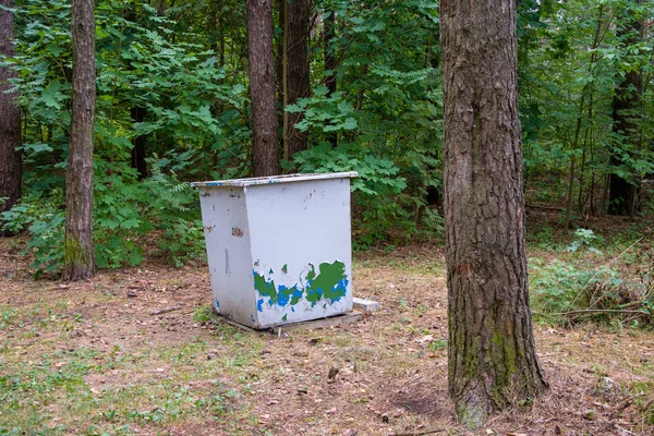 The container for collecting garbage in a city Park, collecting environmental debris