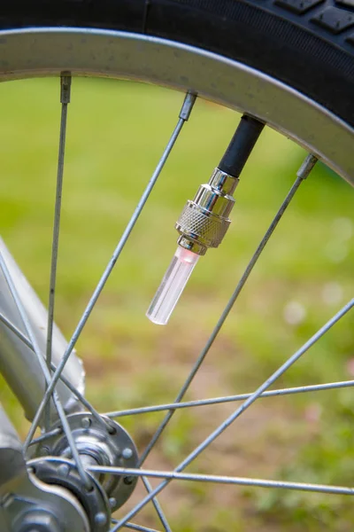 Светящийся Колпачок Соске Велосипеда Велосипедное Колесо Спицами — стоковое фото