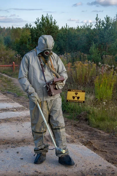 Military Protective Suit Checks Radiation Levels Road Dosimeter — Stock Photo, Image