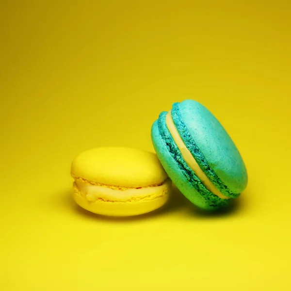 黄色背景上的宏观明亮食品摄影 — 图库照片