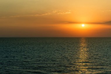 Deniz on Sunset. güzel gün batımı