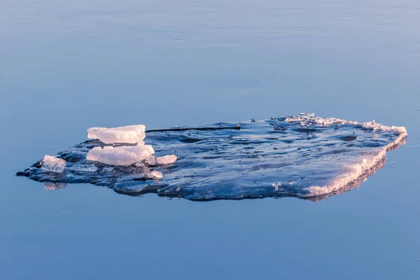 Drifting Floe Flytande Älven Våren — Stockfoto