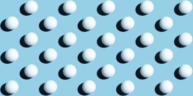Üniformalı mavi arka planda izole edilmiş küreler gibi beyaz ping pong topları deseni. Sancak boyutu.