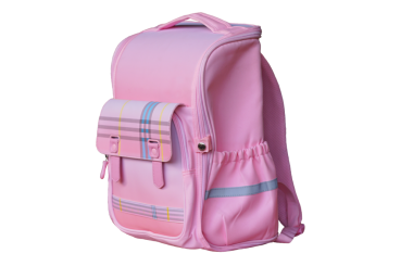 Pembe bir çocuğun sırt çantası beyaz bir arka planda duruyor..